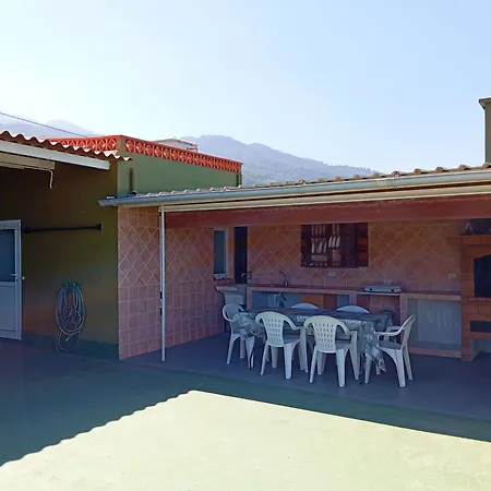 Live La Victoria Carril - Casa Acogedora Y Familiar Con Terraza Completa بيت للعطل La Victoria de Acentejo